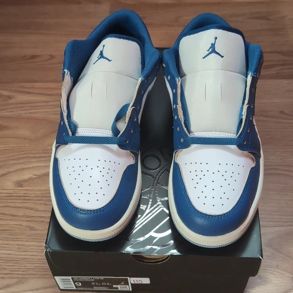 Air Jordan 1 Low SE - Picture 2 of 4